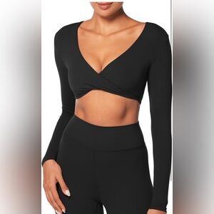 YEOREO Black Long Sleeve Twist Front Crop Top padded workout top size medium